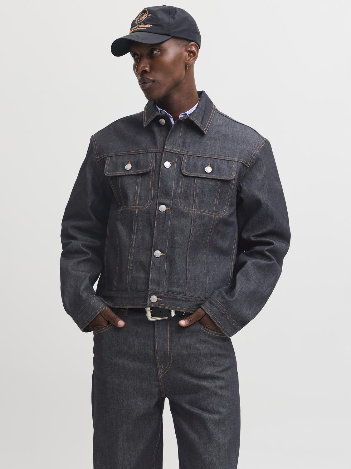 model_shot-front